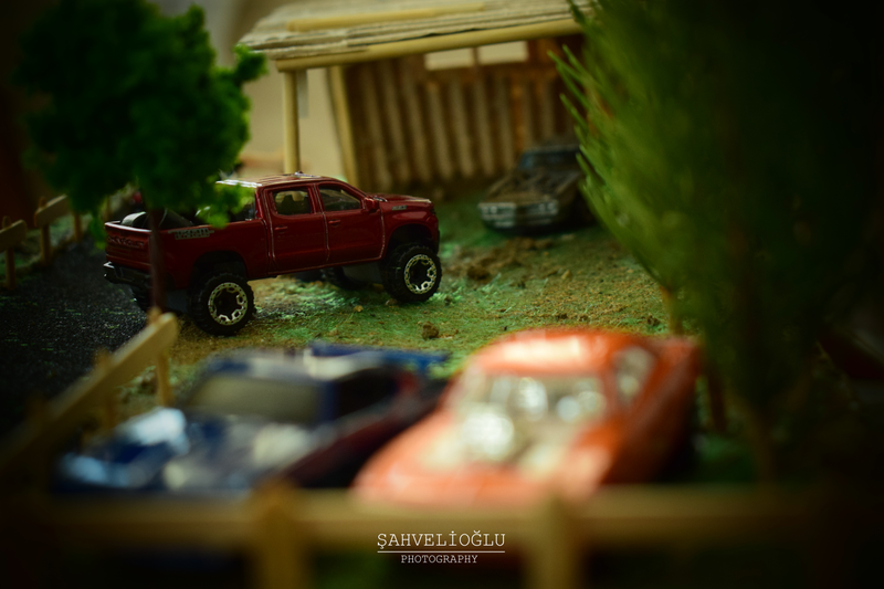 Illustration for article titled My Handmade Diorama For 1:64 Cars